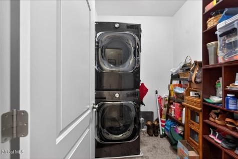 1019 Gideon Trace Schenectady NY 12302