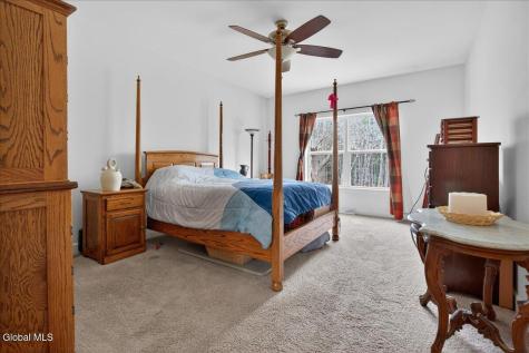 1019 Gideon Trace Schenectady NY 12302