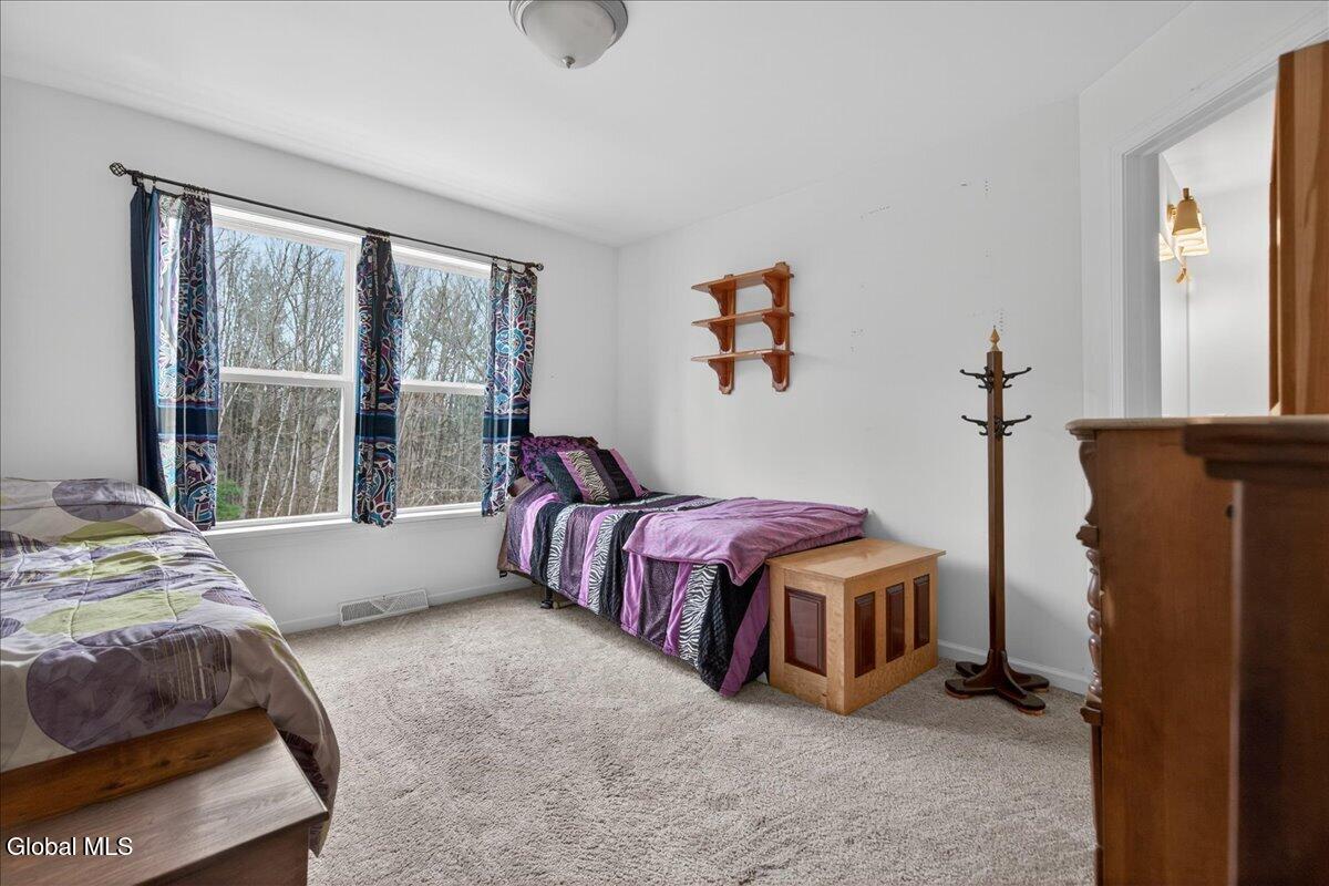 1019 Gideon Trace Schenectady NY 12302