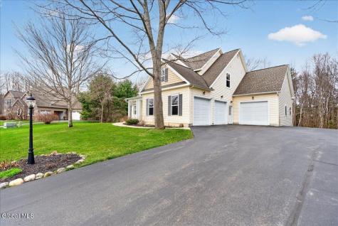 1019 Gideon Trace Schenectady NY 12302