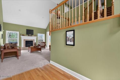1019 Gideon Trace Schenectady NY 12302