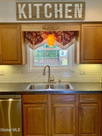 15 Algonquin Drive Queensbury NY 12804