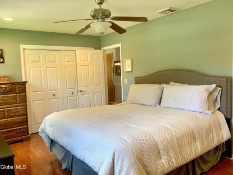 15 Algonquin Drive Queensbury NY 12804