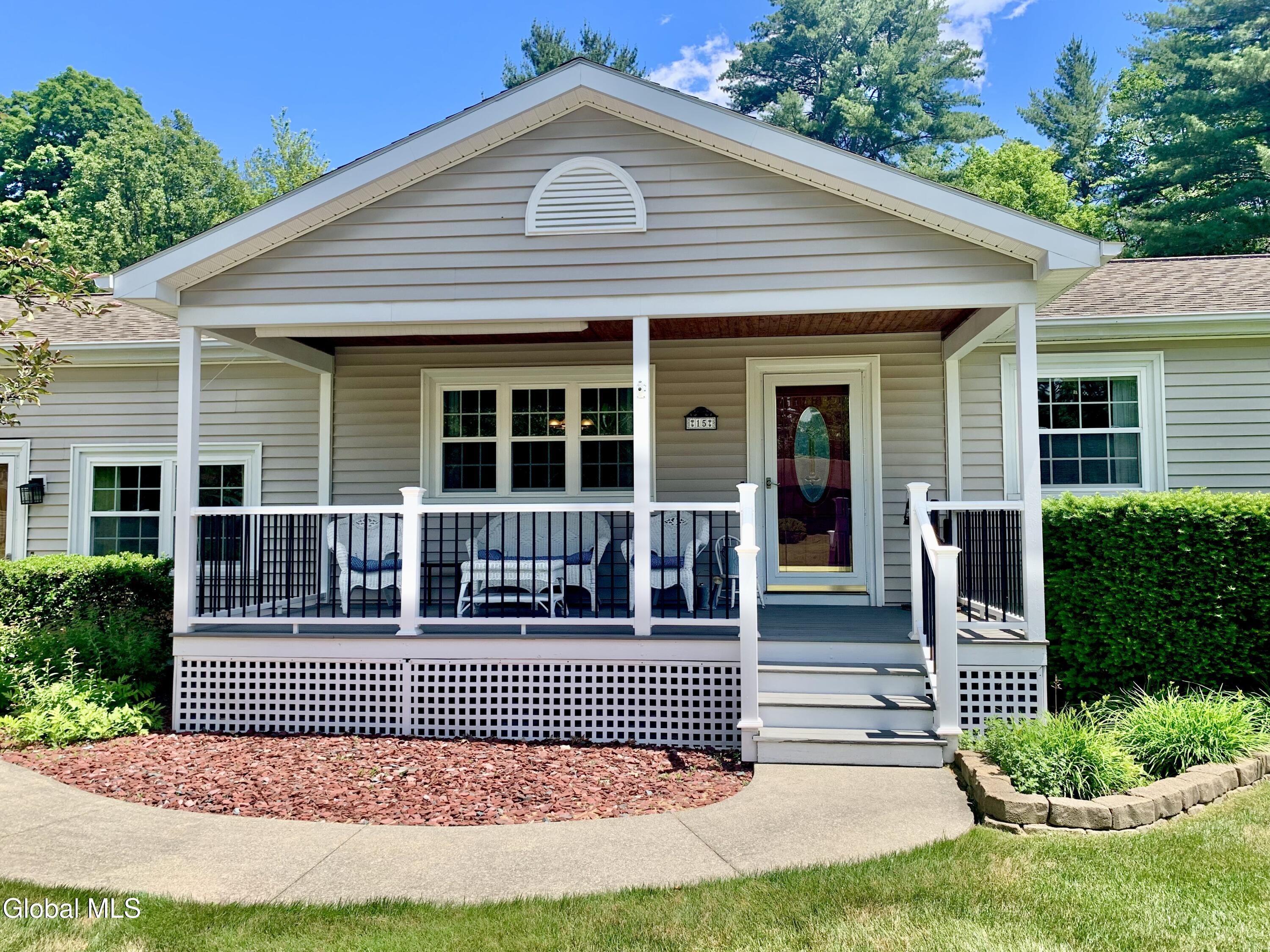 15 Algonquin Drive Queensbury NY 12804