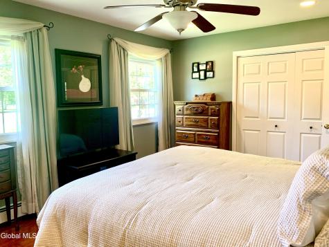 15 Algonquin Drive Queensbury NY 12804