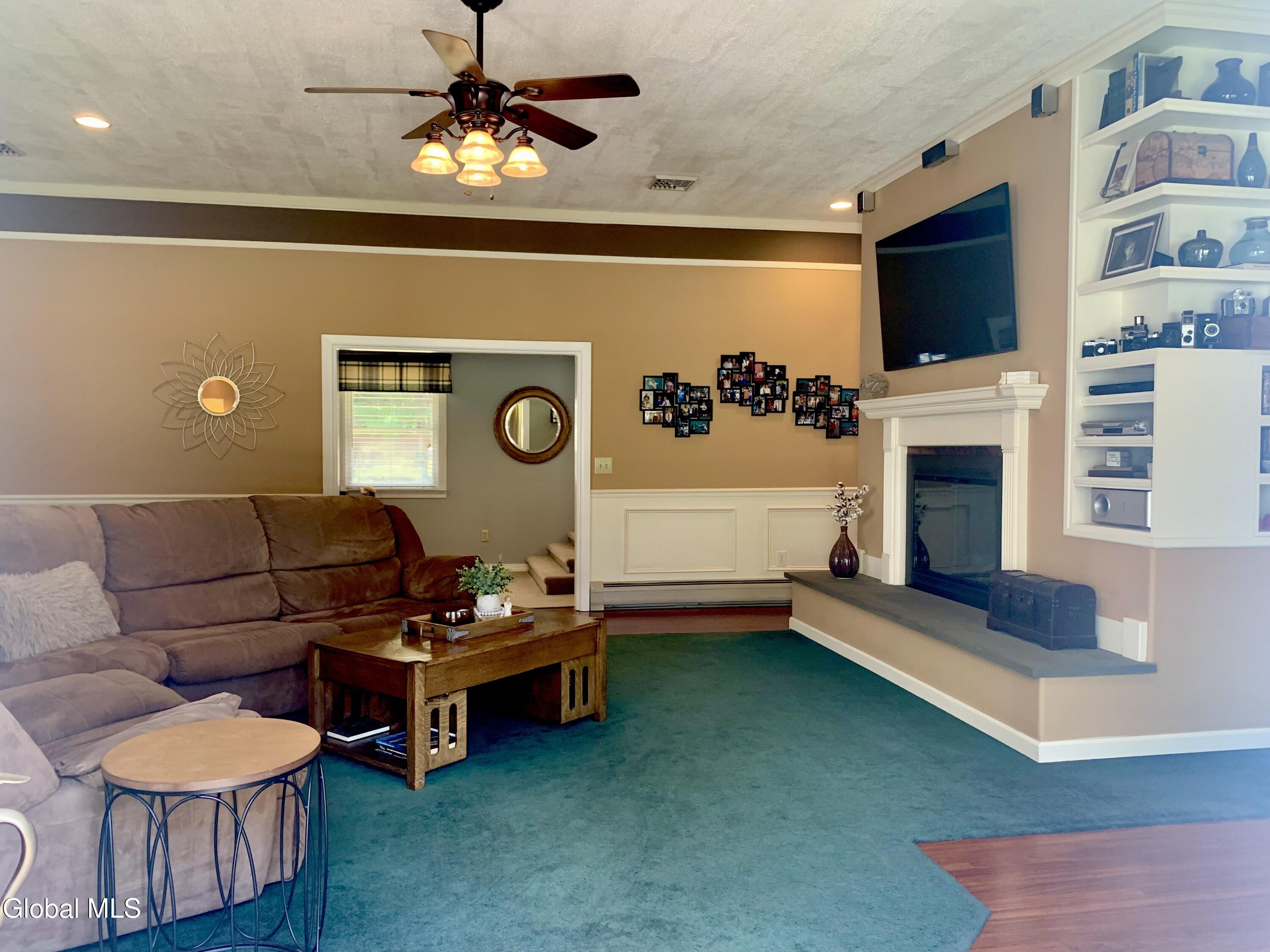 15 Algonquin Drive Queensbury NY 12804
