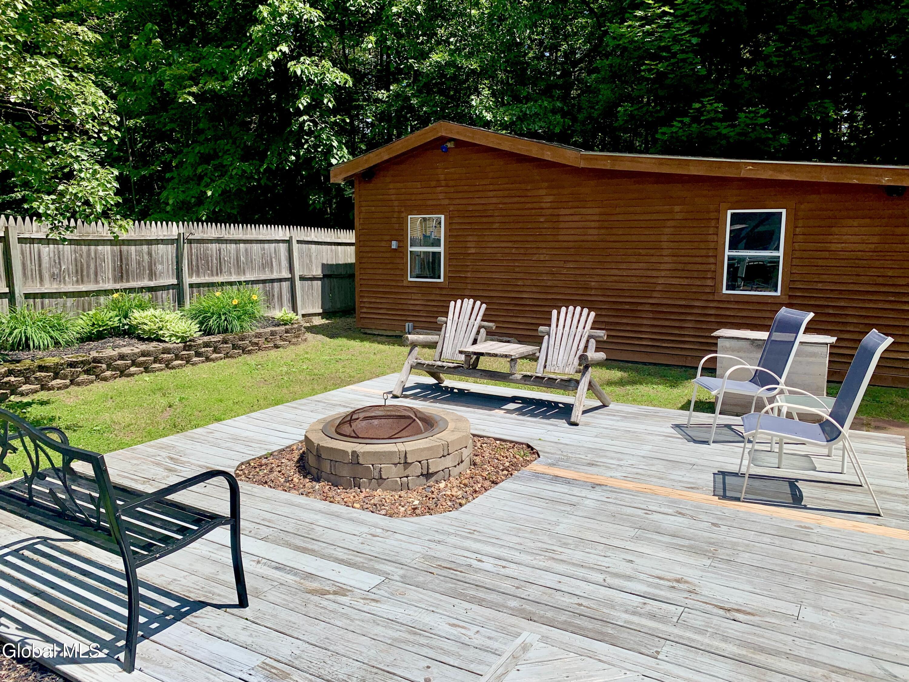 15 Algonquin Drive Queensbury NY 12804