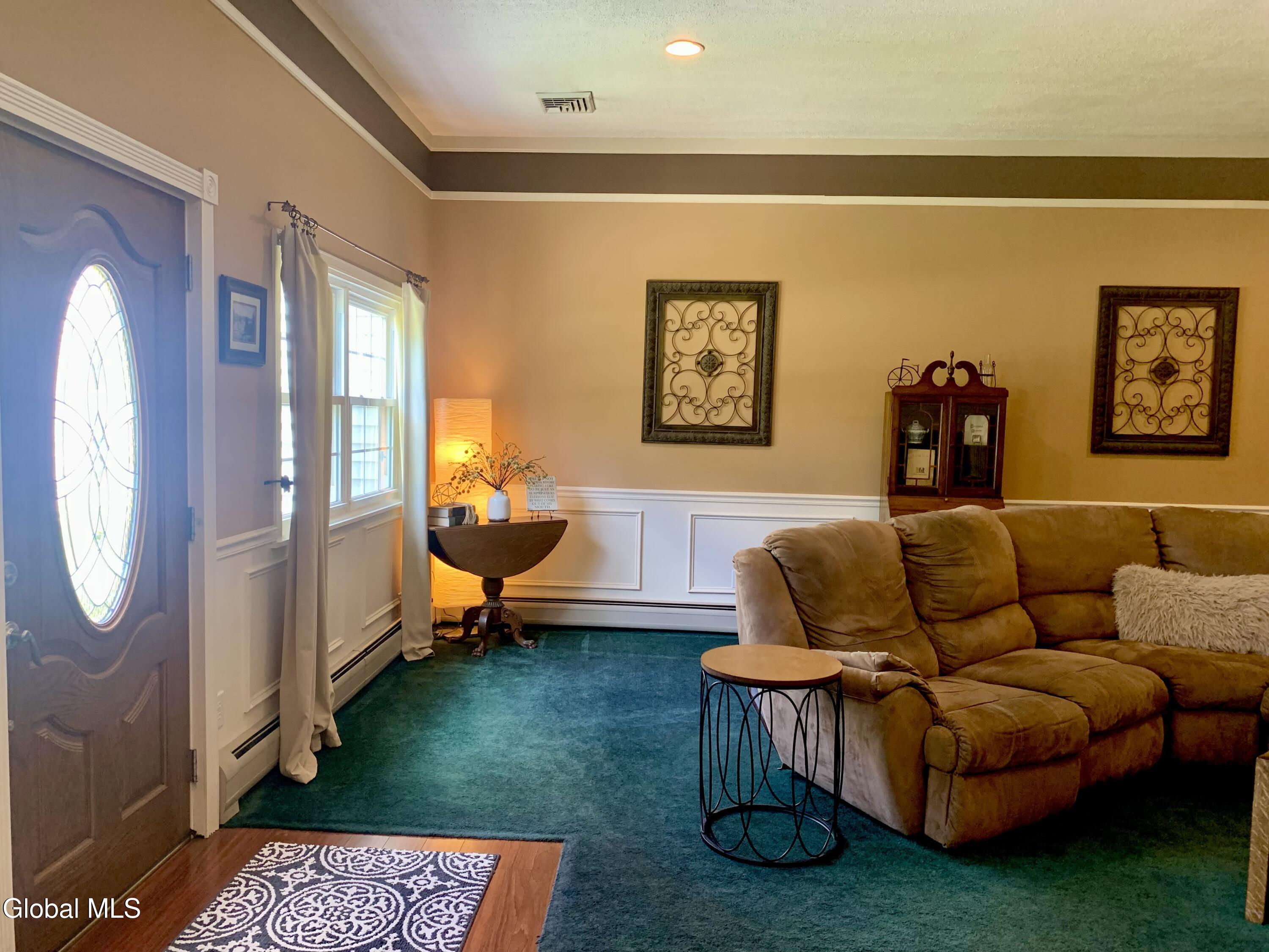 15 Algonquin Drive Queensbury NY 12804