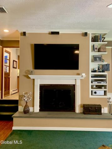 15 Algonquin Drive Queensbury NY 12804