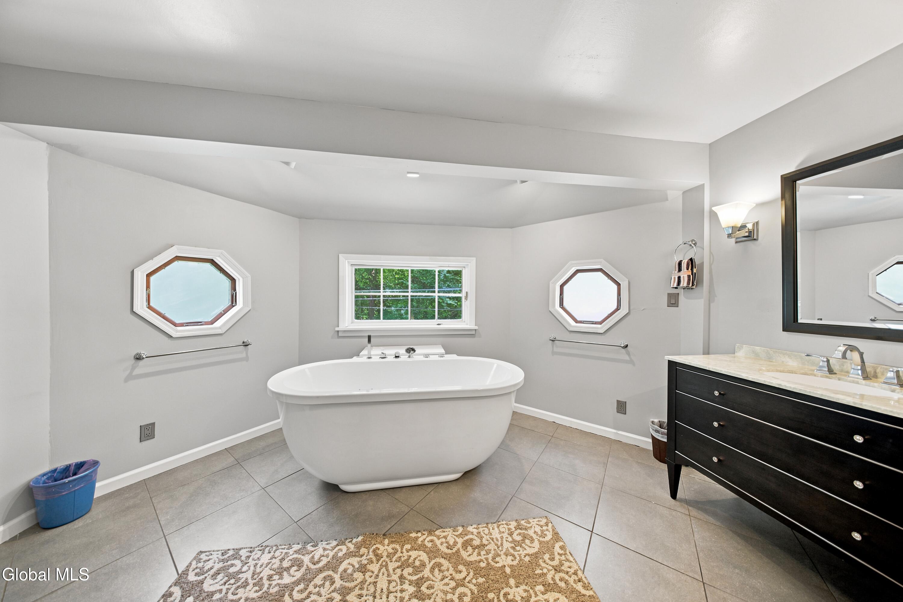 40 Brookwood Drive Latham NY 12110
