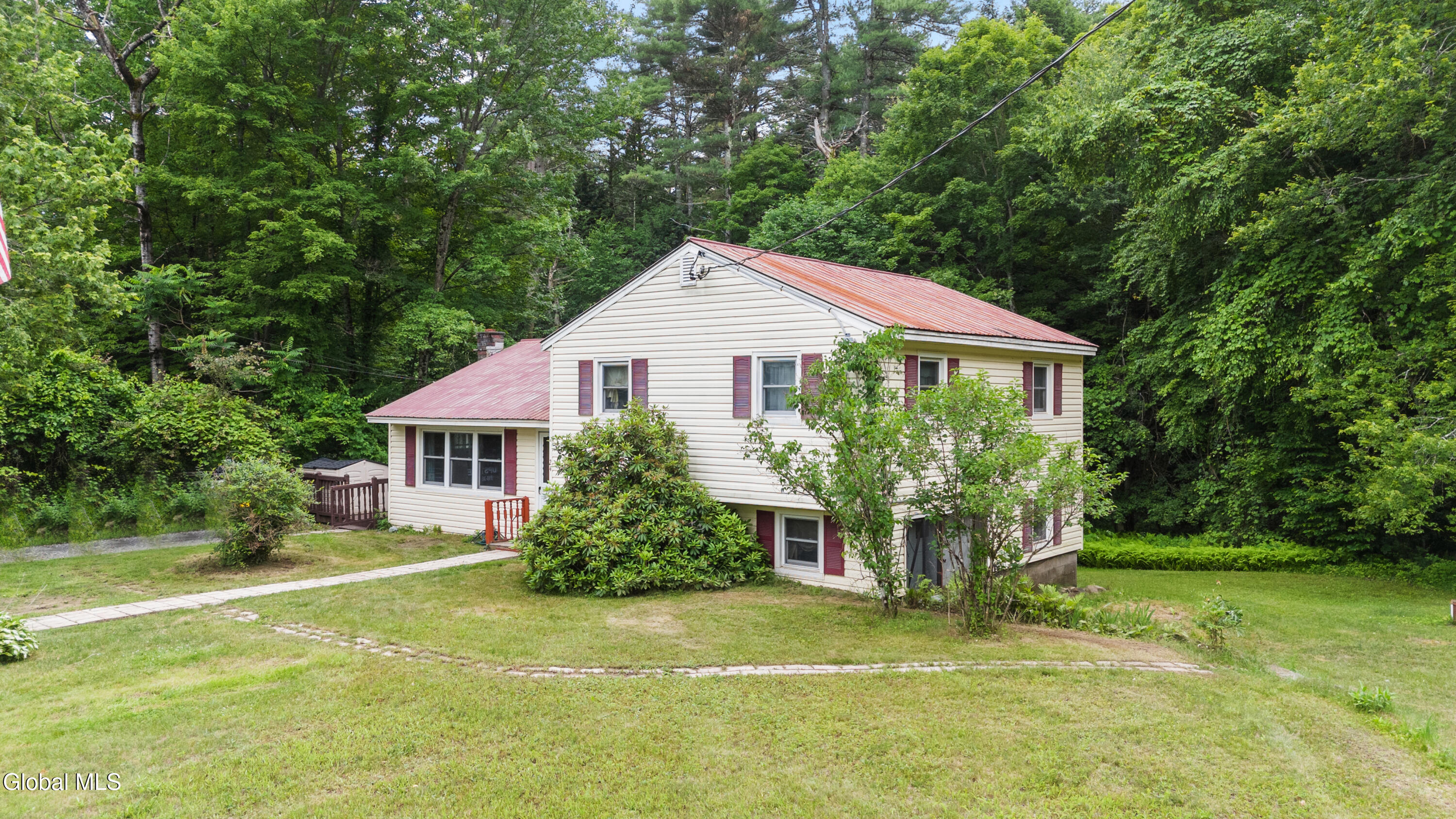 24 Hack Road Corinth NY 12822