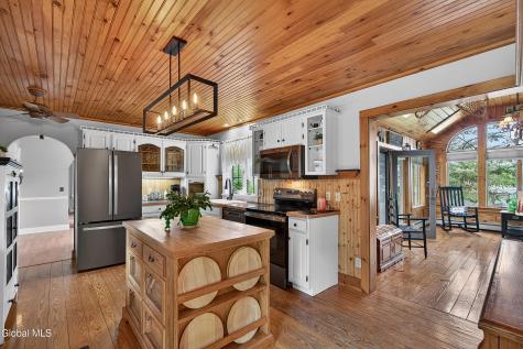 7 Jerome Lane Moreau NY 12803