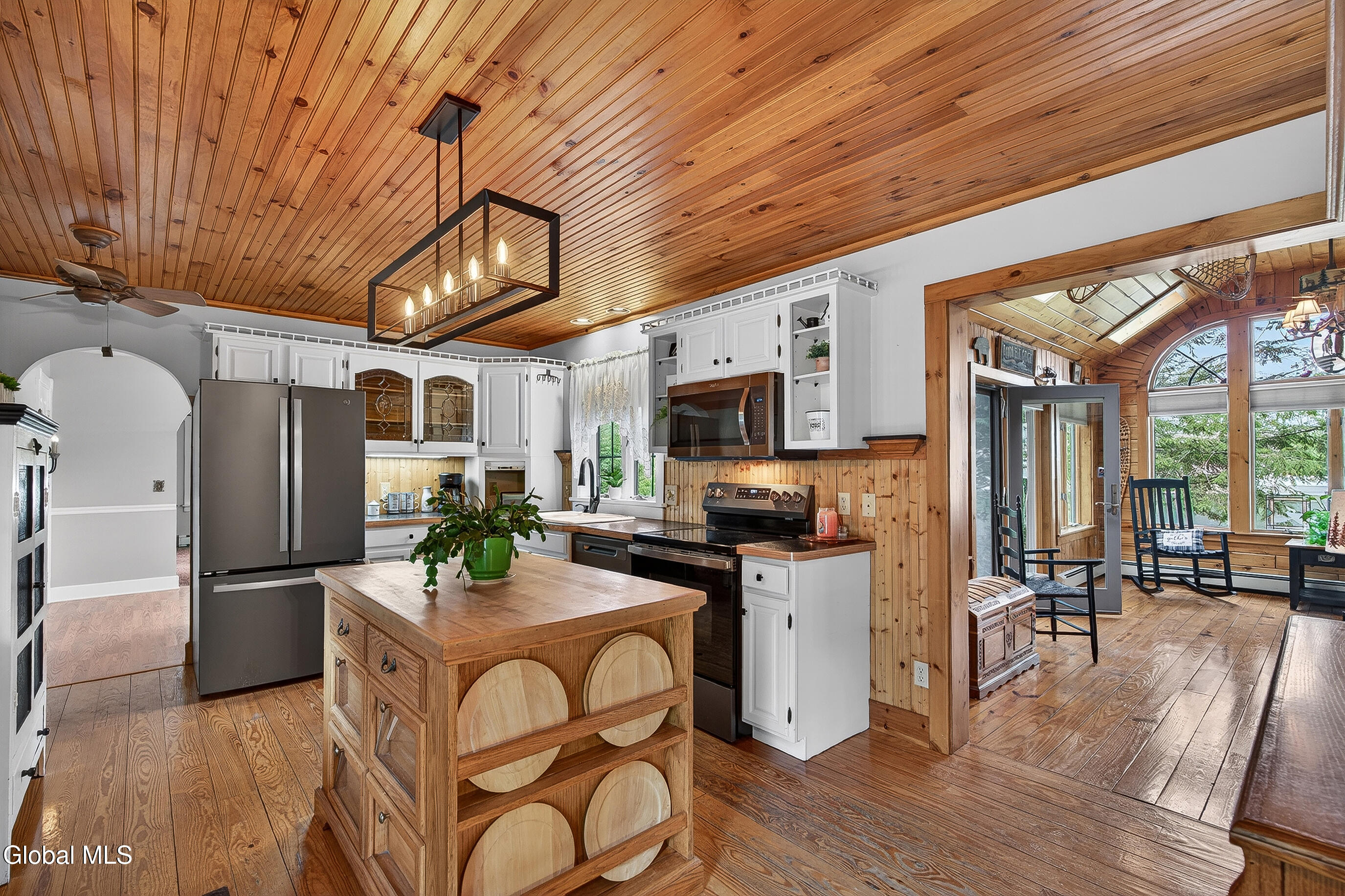 7 Jerome Lane Moreau NY 12803