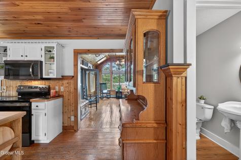 7 Jerome Lane Moreau NY 12803