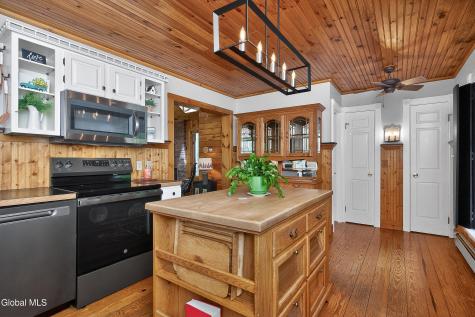 7 Jerome Lane Moreau NY 12803