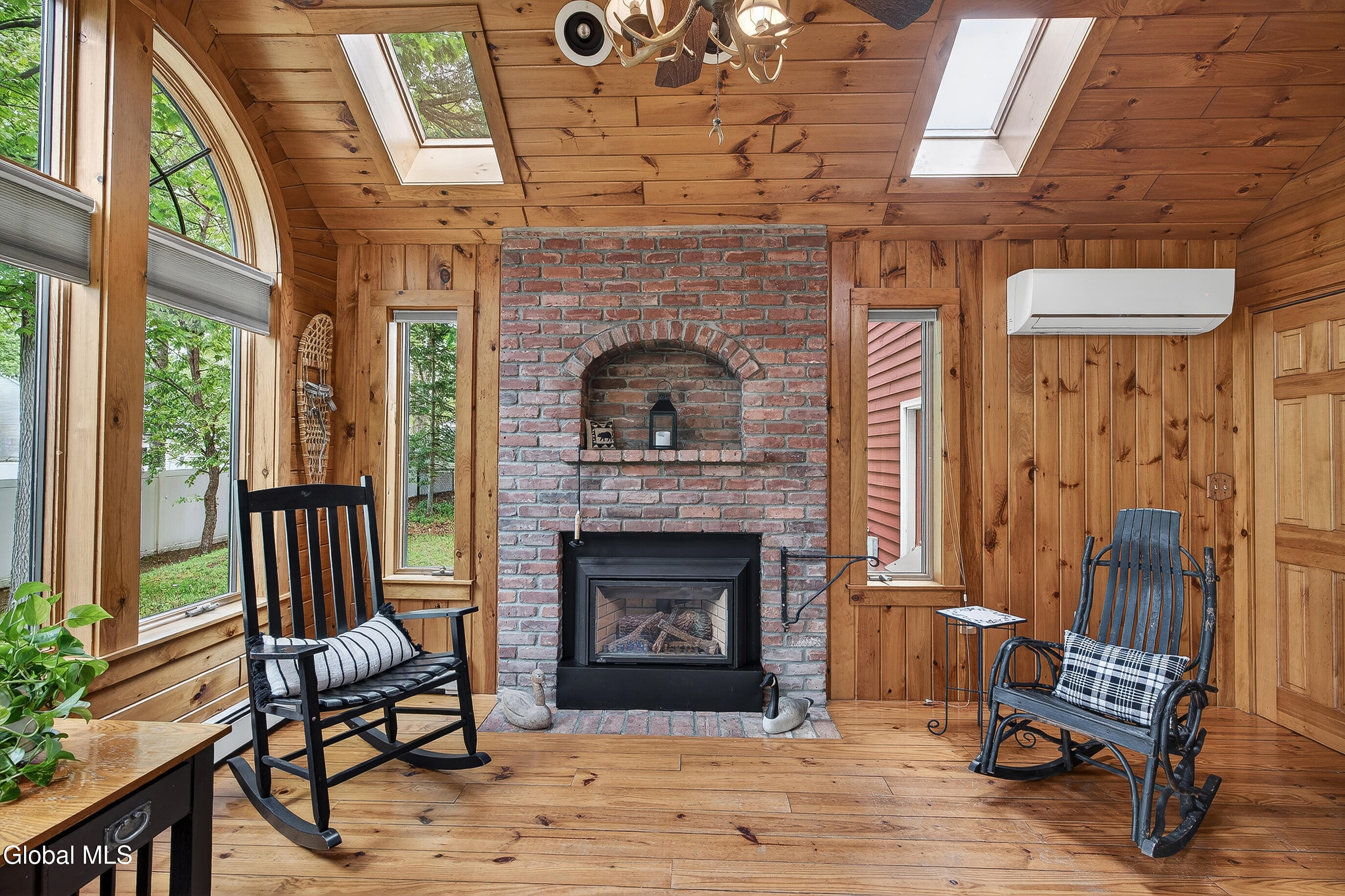 7 Jerome Lane Moreau NY 12803