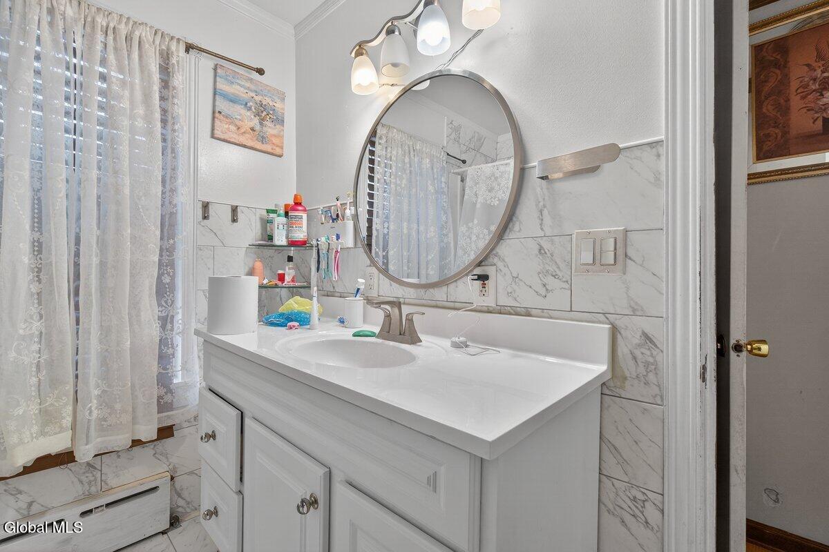 15 Manchester Road Schenectady NY 12304