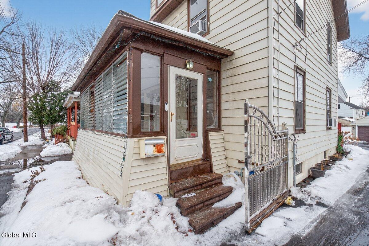 15 Manchester Road Schenectady NY 12304