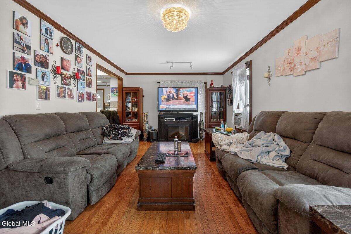 15 Manchester Road Schenectady NY 12304
