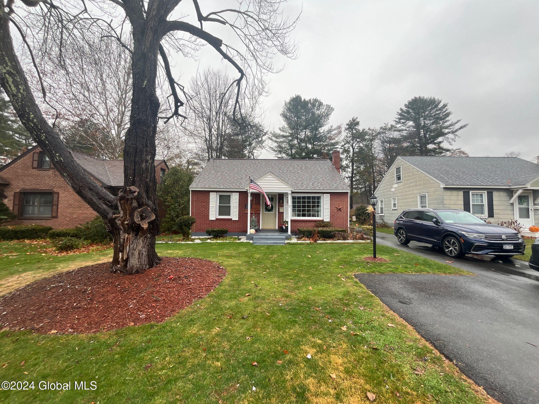 17 Van Wie Terrace Albany NY 12203