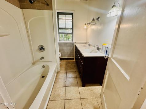 989 Balltown Road Niskayuna NY 12309