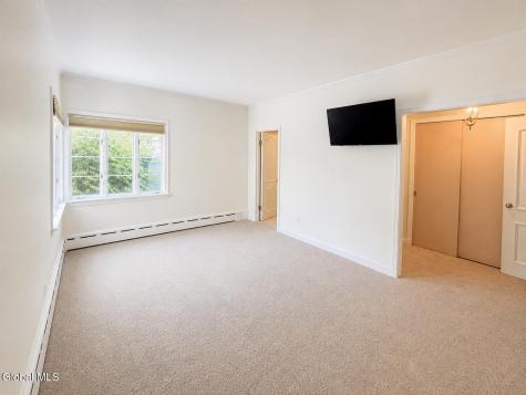 83 Oakland Avenue Gloversville NY 12078