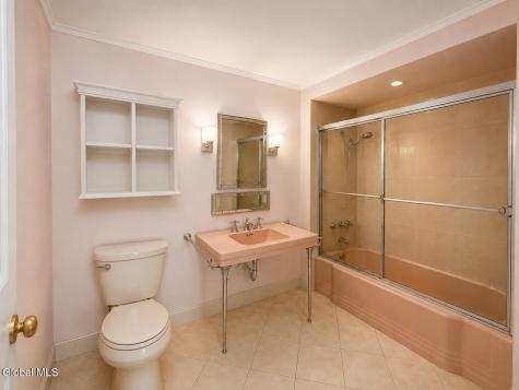 83 Oakland Avenue Gloversville NY 12078
