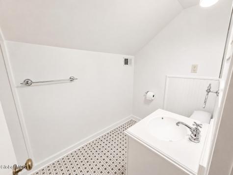 83 Oakland Avenue Gloversville NY 12078