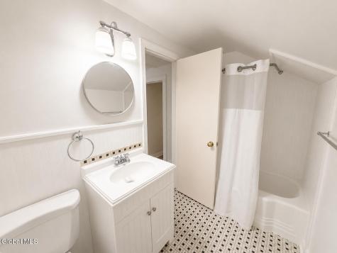 83 Oakland Avenue Gloversville NY 12078