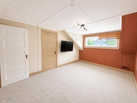 83 Oakland Avenue Gloversville NY 12078