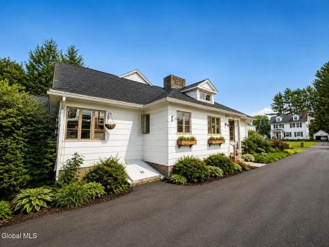 83 Oakland Avenue Gloversville NY 12078