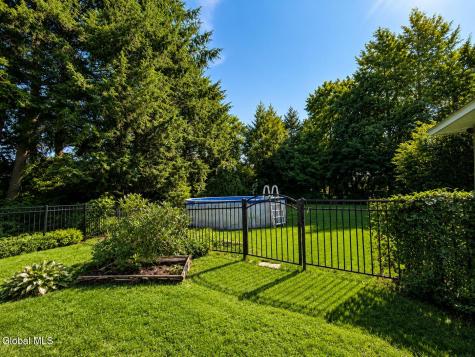 83 Oakland Avenue Gloversville NY 12078