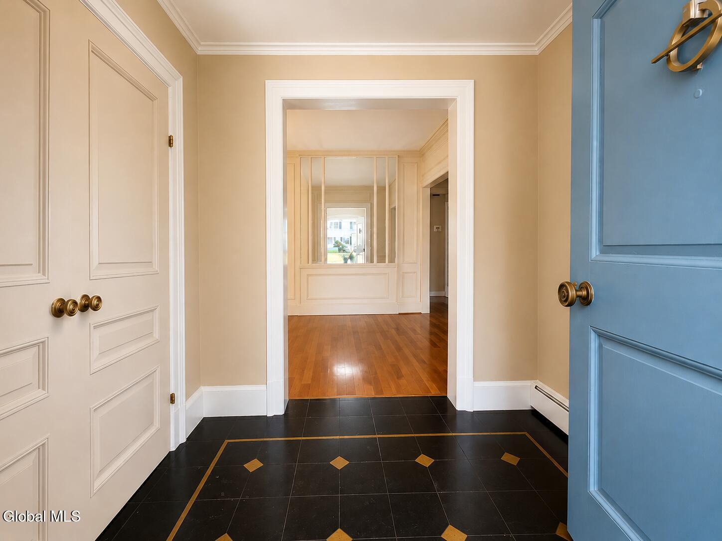83 Oakland Avenue Gloversville NY 12078