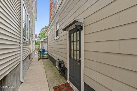 482 Delaware Avenue Albany NY 12209