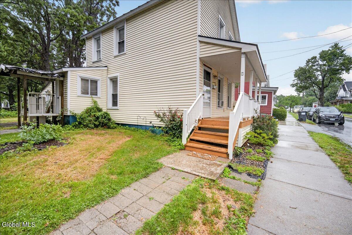 11 Granite Street Saratoga Springs NY 12866