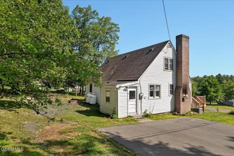 16 Pine Avenue Averill Park NY 12018