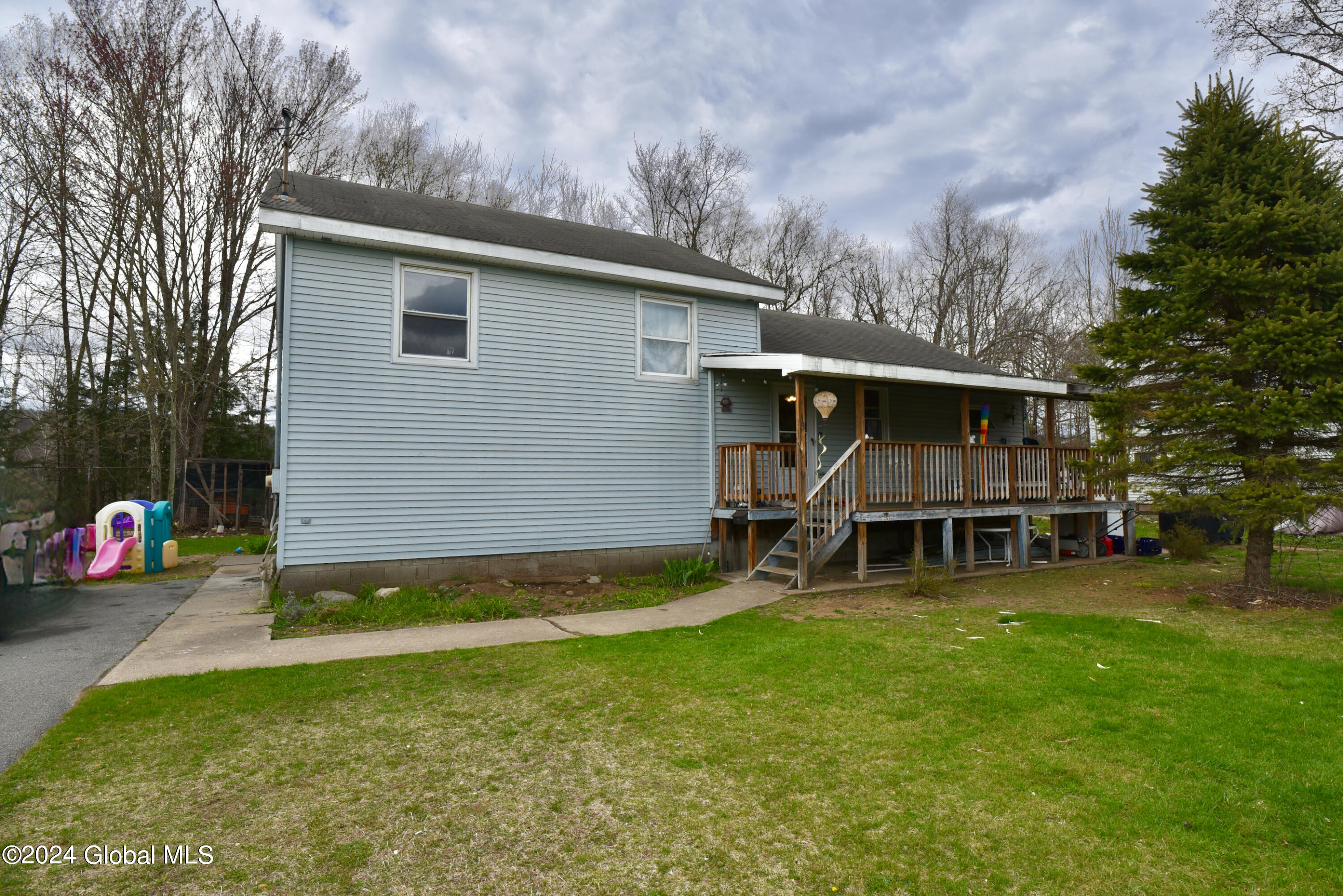 13 White Street Corinth NY 12822