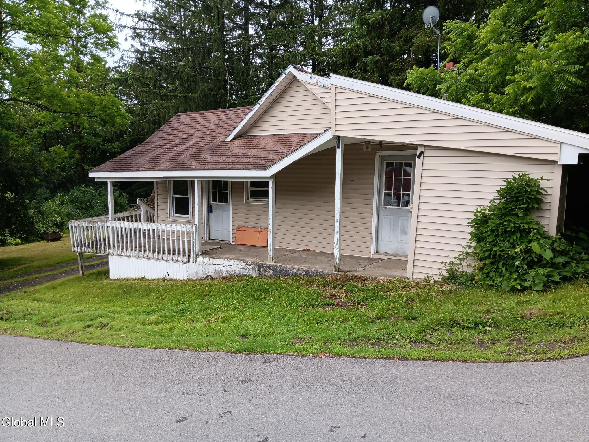 352 Hillside Road Pattersonville NY 12137