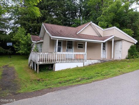 352 Hillside Road Pattersonville NY 12137