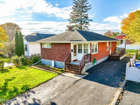 106 Edgecomb Street Albany NY 12209