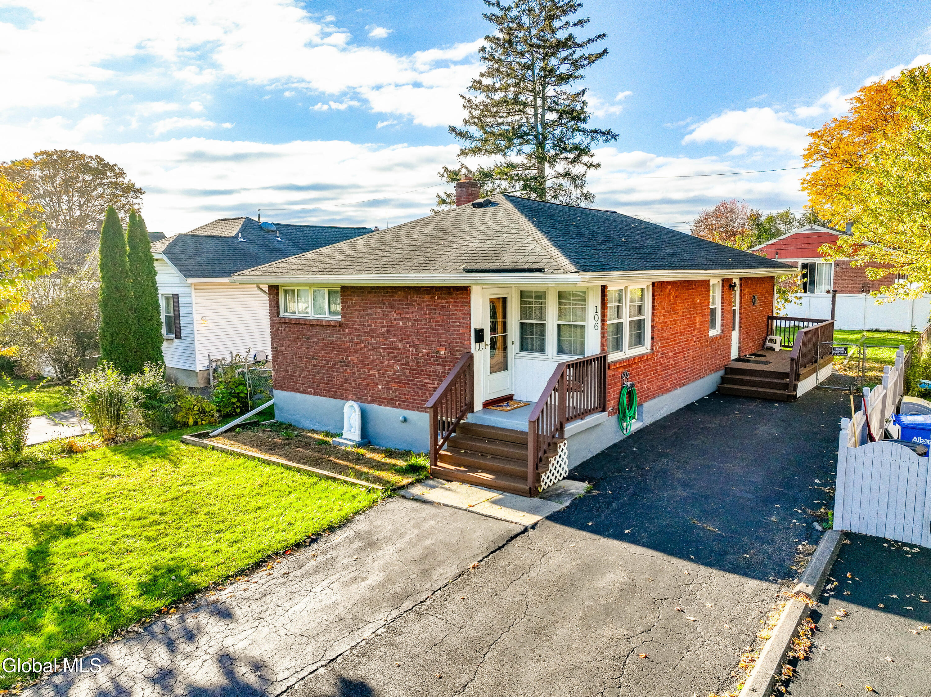 106 Edgecomb Street Albany NY 12209