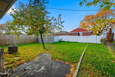 106 Edgecomb Street Albany NY 12209