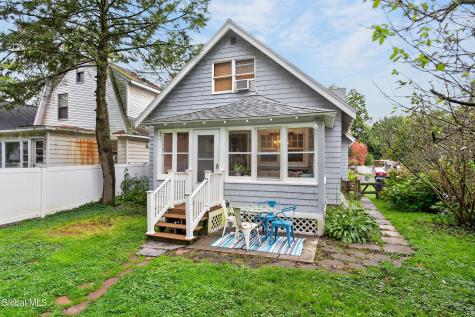 1140 Palmer Avenue Niskayuna NY 12309