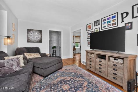 1140 Palmer Avenue Niskayuna NY 12309