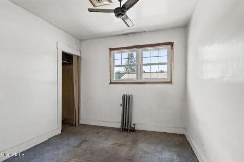 126 Daniels Avenue Schenectady NY 12304