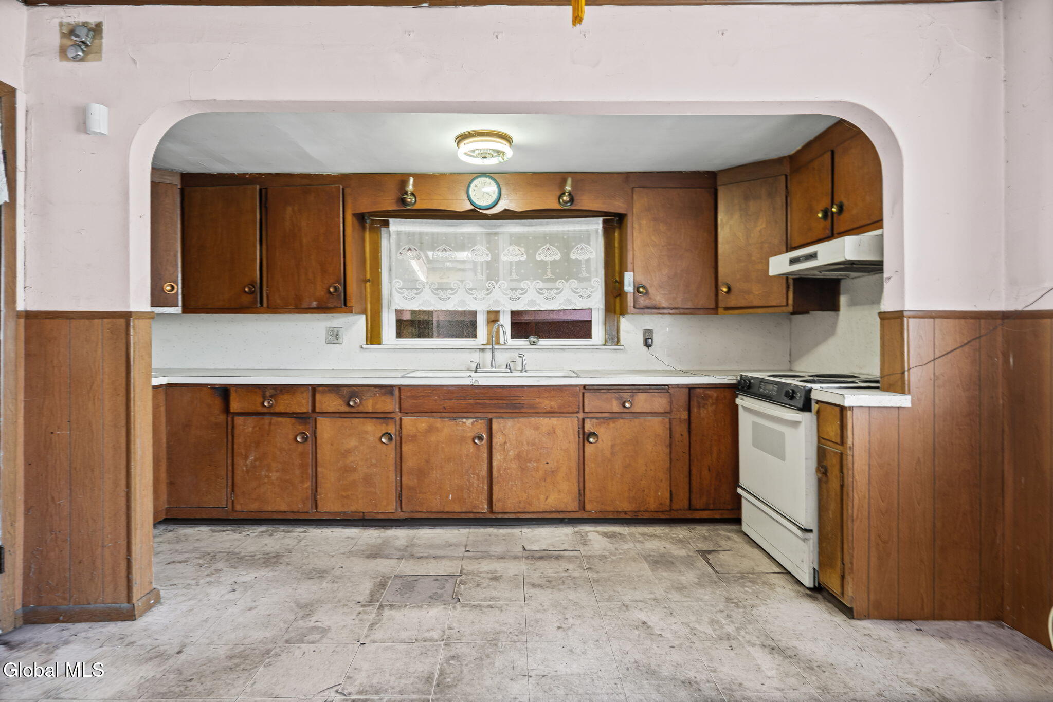 126 Daniels Avenue Schenectady NY 12304