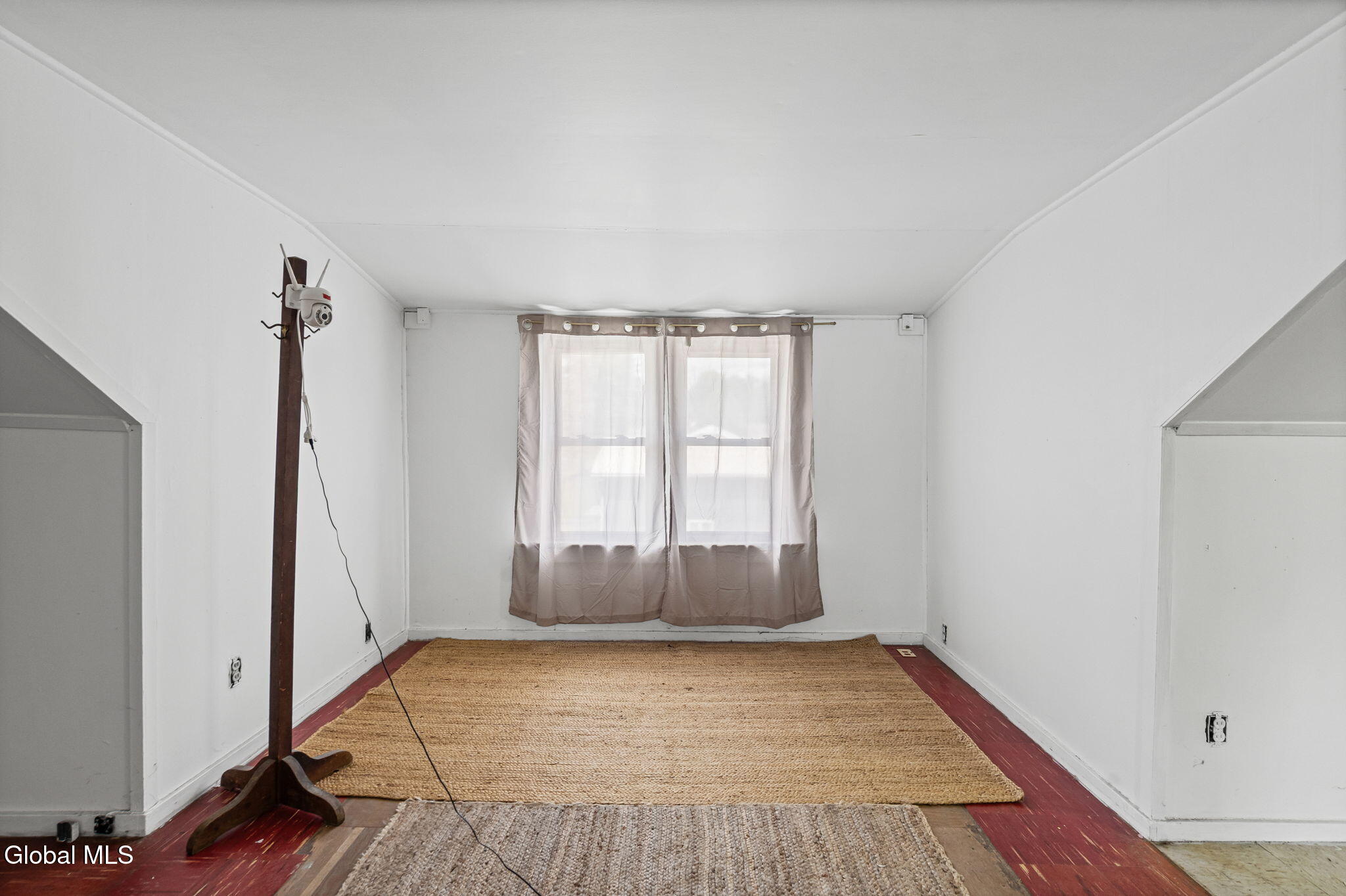 126 Daniels Avenue Schenectady NY 12304