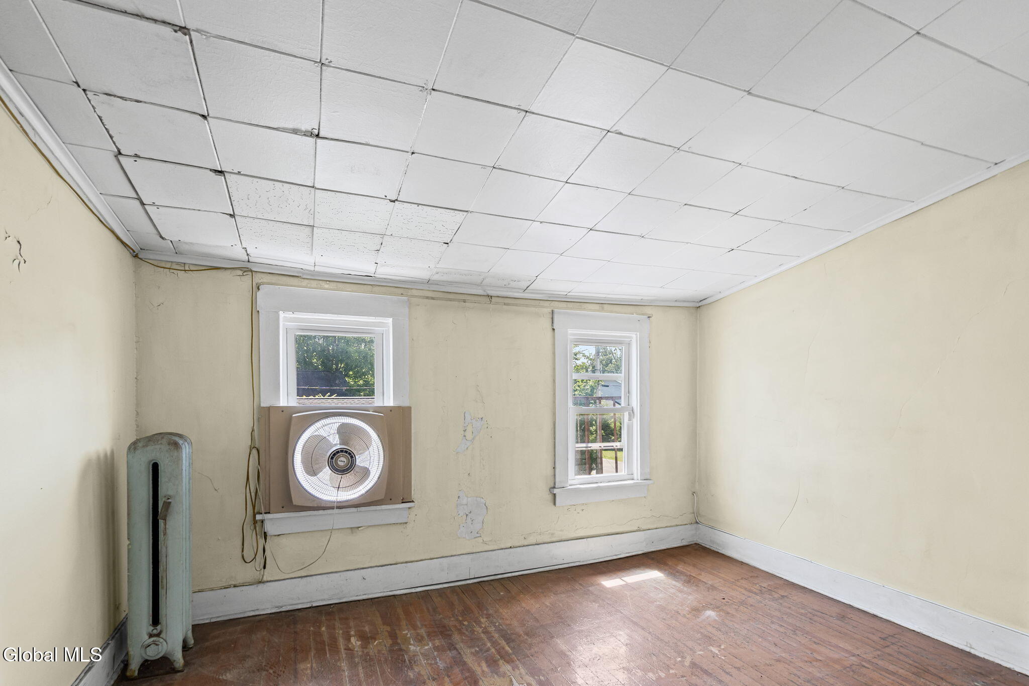 126 Daniels Avenue Schenectady NY 12304