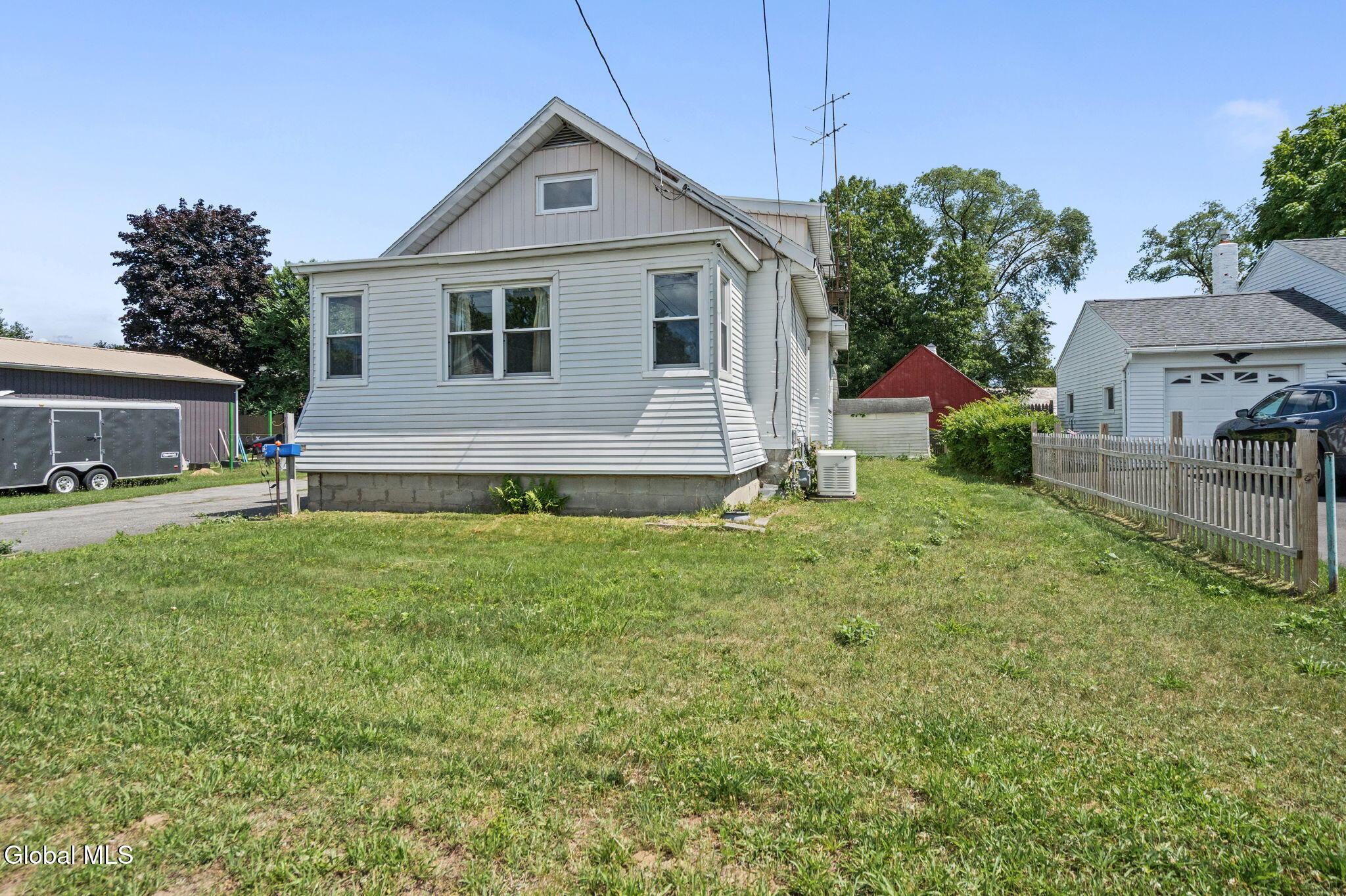 126 Daniels Avenue Schenectady NY 12304