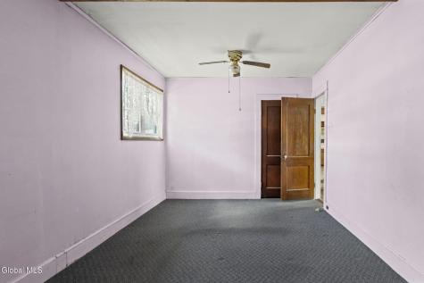 126 Daniels Avenue Schenectady NY 12304
